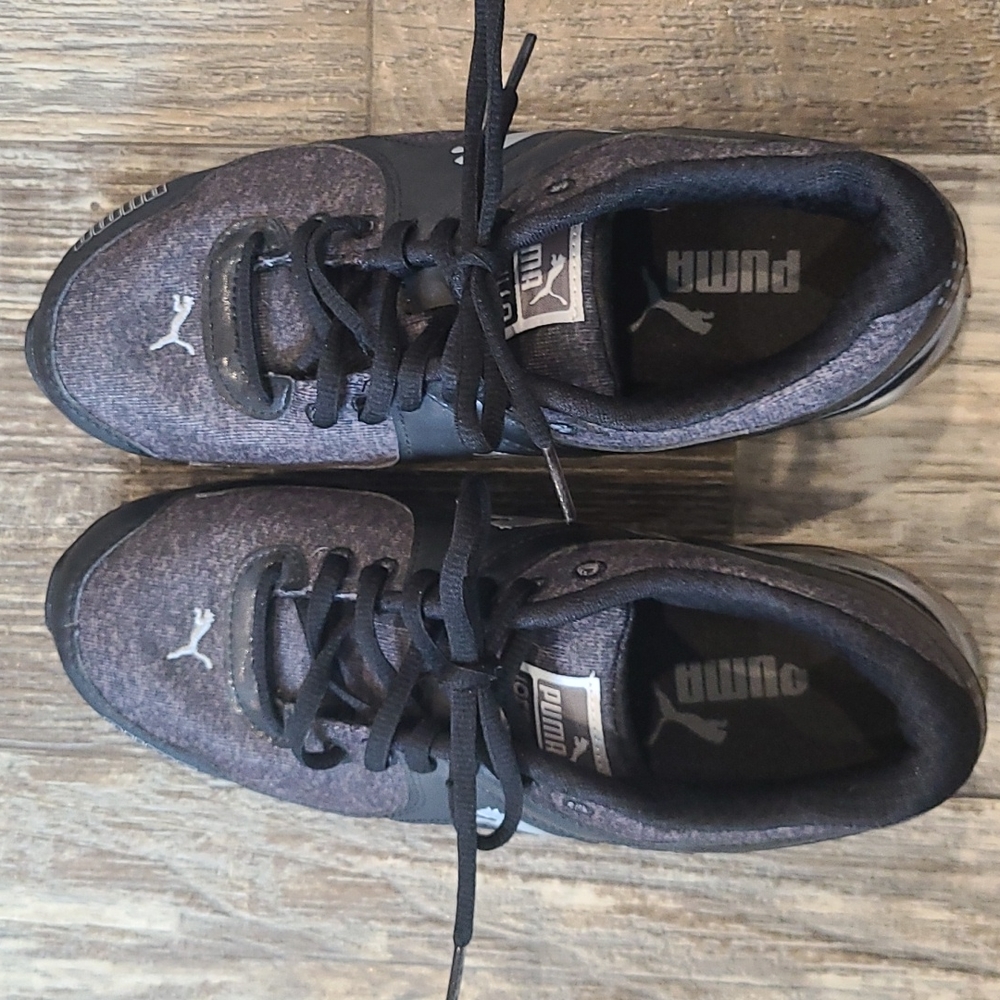 Womans Sneakers